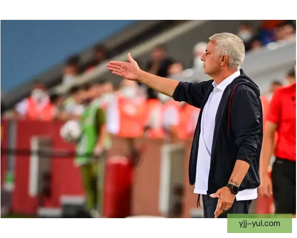 种族歧视风波后穆帅缺席发布会